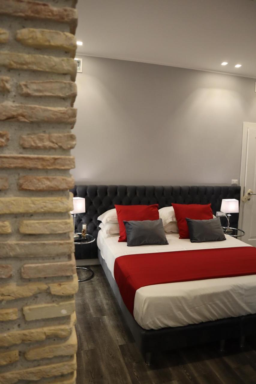 Millina Suites In Navona Rome Exterior photo